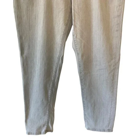 •SOLD•EILEEN FISHER Washed Light Gray Mid-Rise Ankle-Length Tapered Leg Jeans 14 - Picture 5 of 7